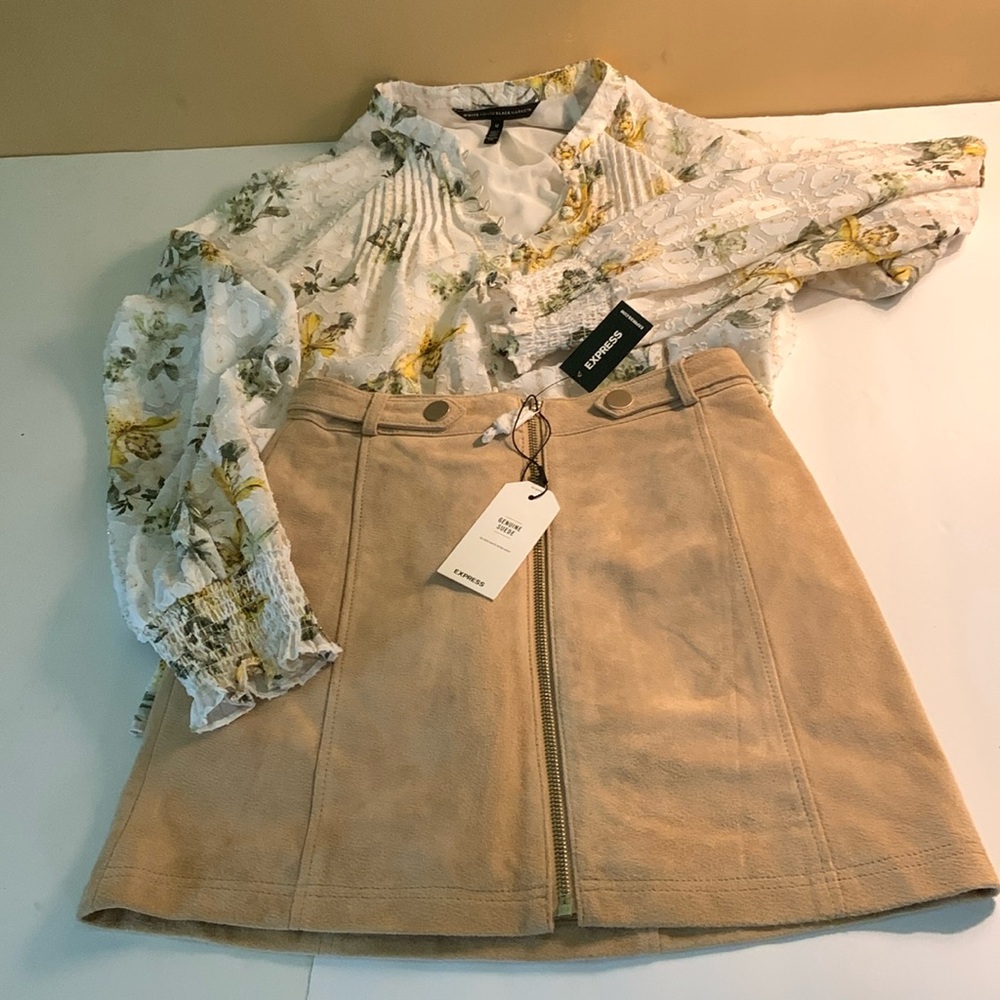 Express suede skirt